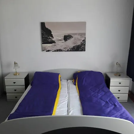 Retro Style Apartment *